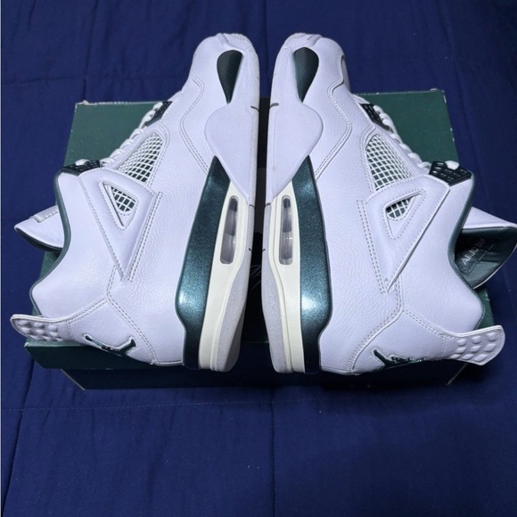 Jordan 4 Retro Oxidized Green 2024 
Size 12 main image 6